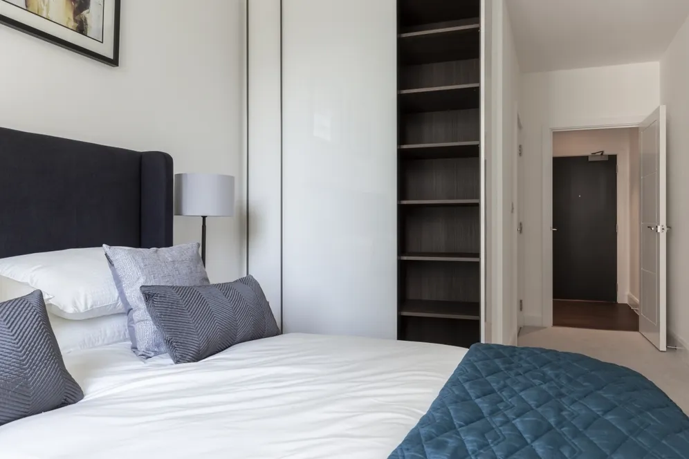 32 Harbour Way Canary Wharf E14 photo 2