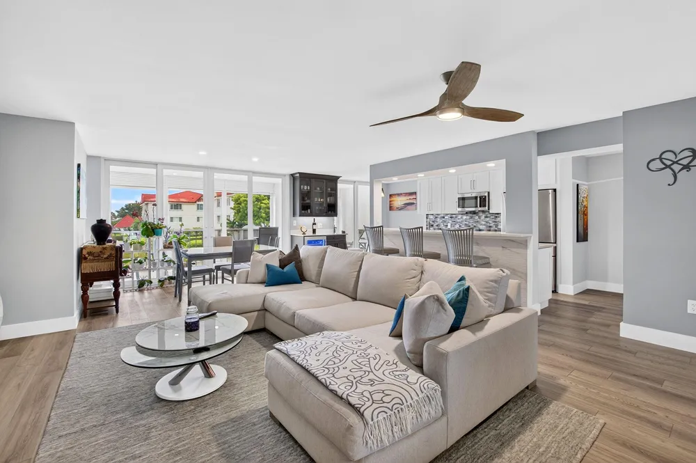 104 Half Moon Circle, Hypoluxo, FL 33462
