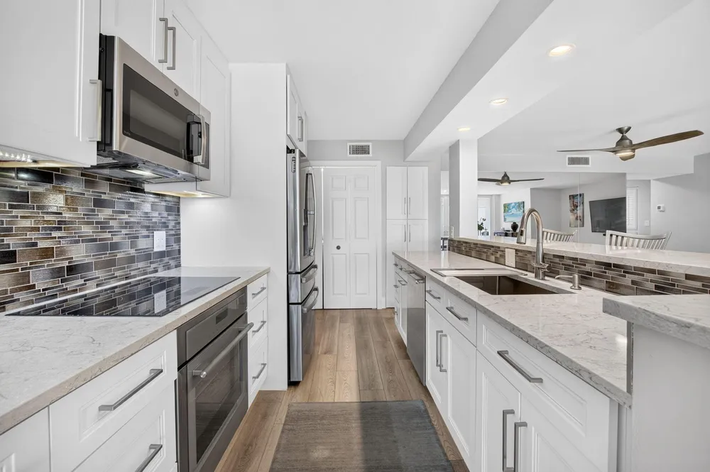 104 Half Moon Circle, Hypoluxo, FL 33462