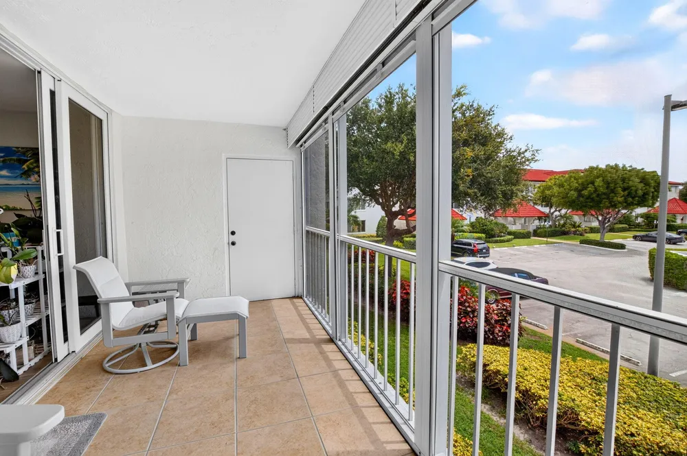 104 Half Moon Circle, Hypoluxo, FL 33462