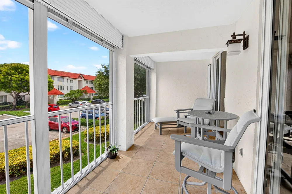 104 Half Moon Circle, Hypoluxo, FL 33462