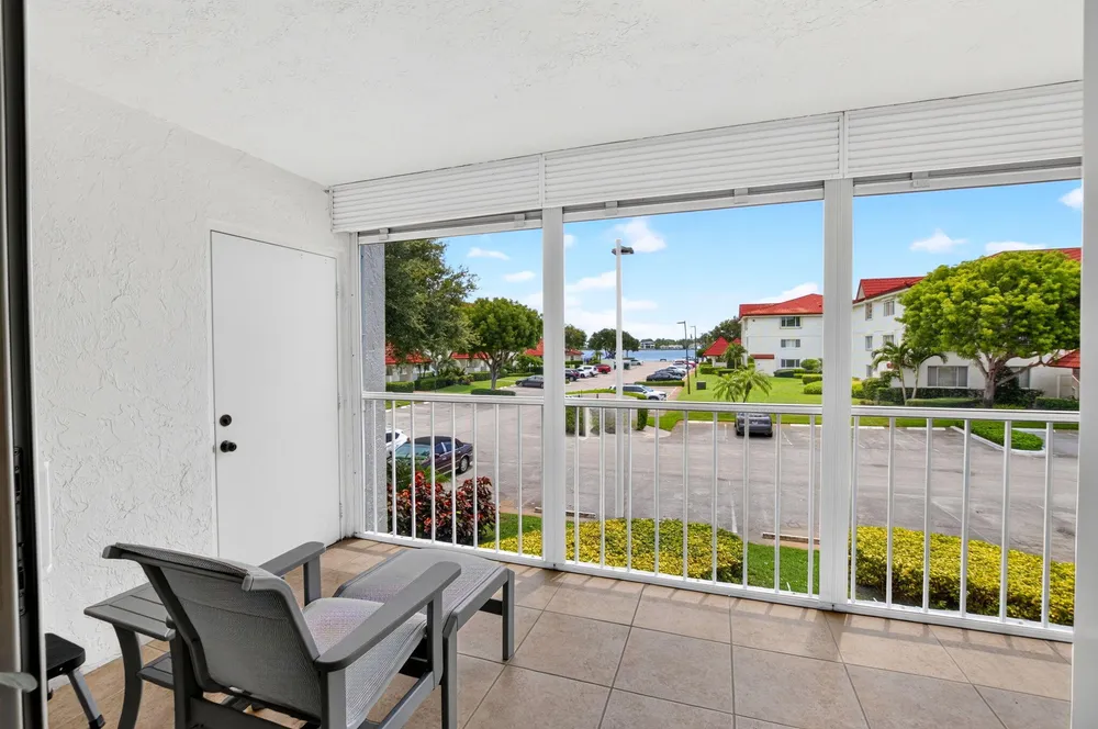 104 Half Moon Circle, Hypoluxo, FL 33462