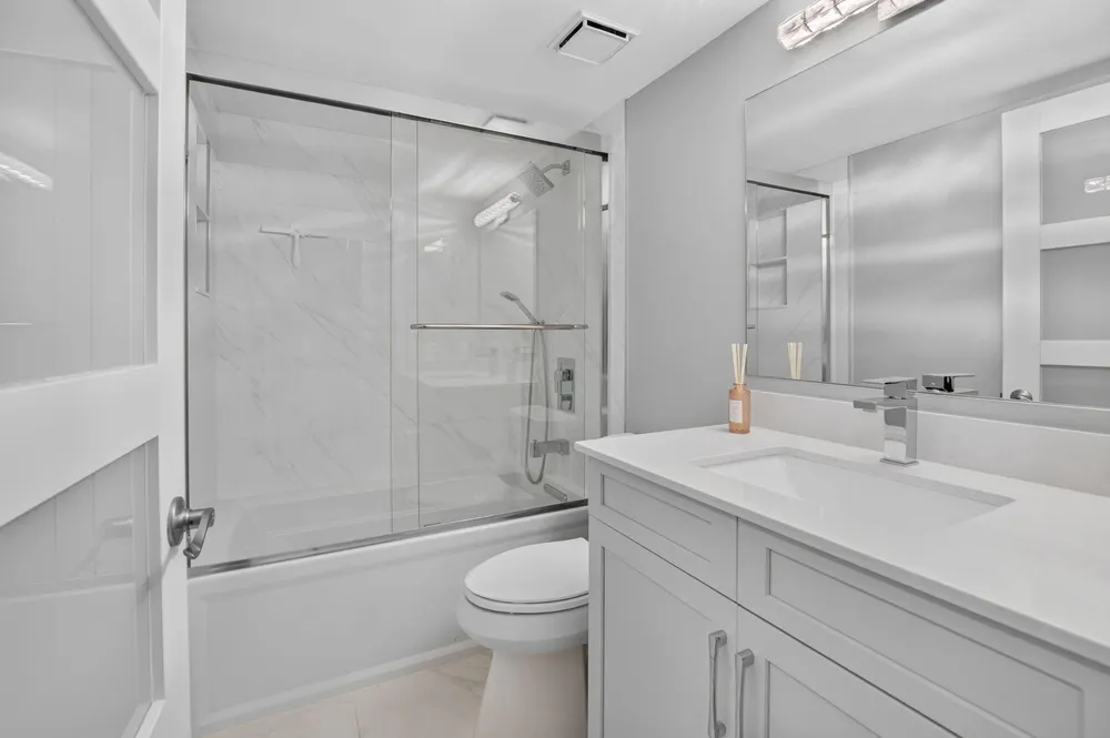 104 Half Moon Circle, Hypoluxo, FL 33462