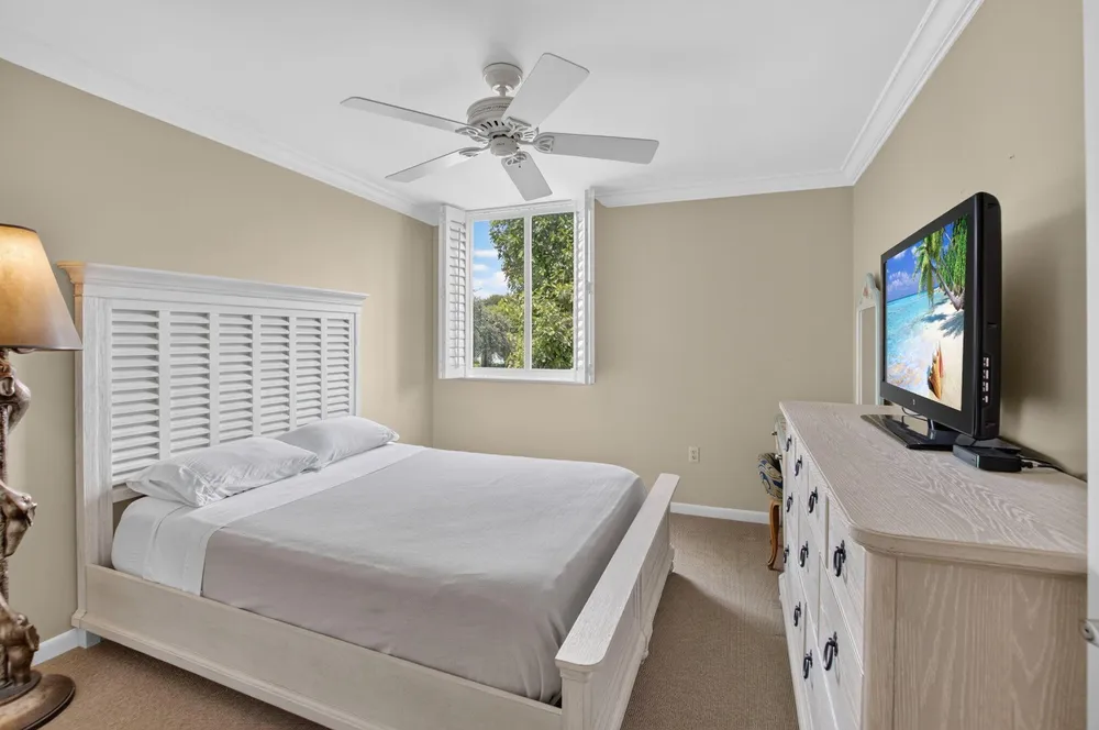 104 Half Moon Circle, Hypoluxo, FL 33462