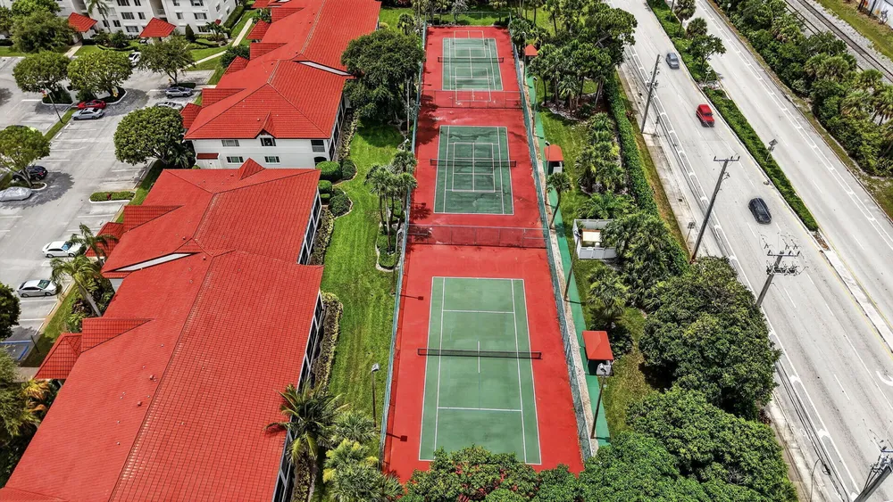 104 Half Moon Circle, Hypoluxo, FL 33462