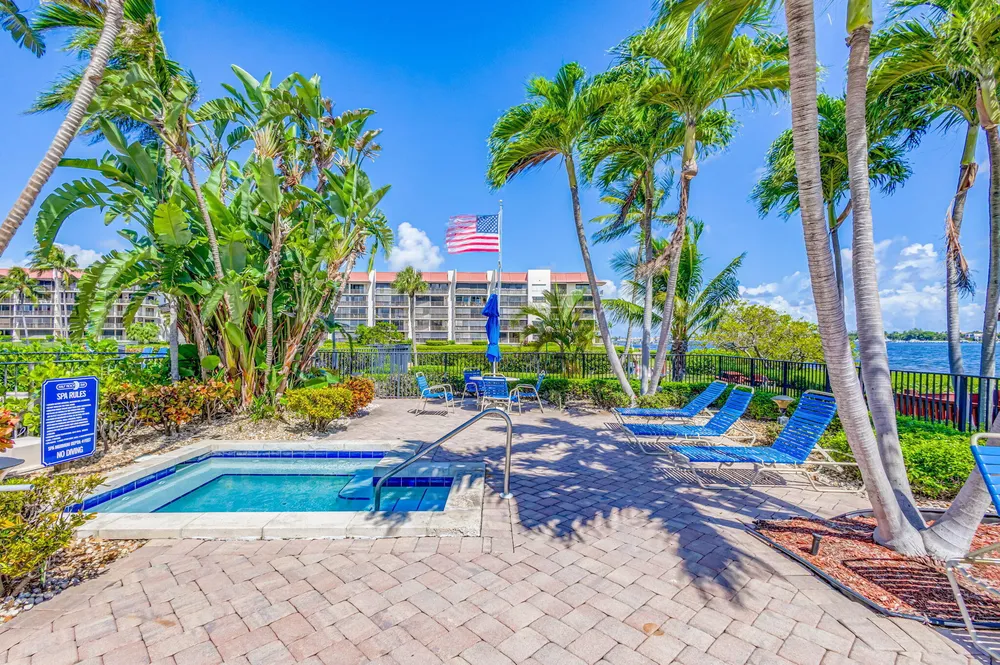104 Half Moon Circle, Hypoluxo, FL 33462