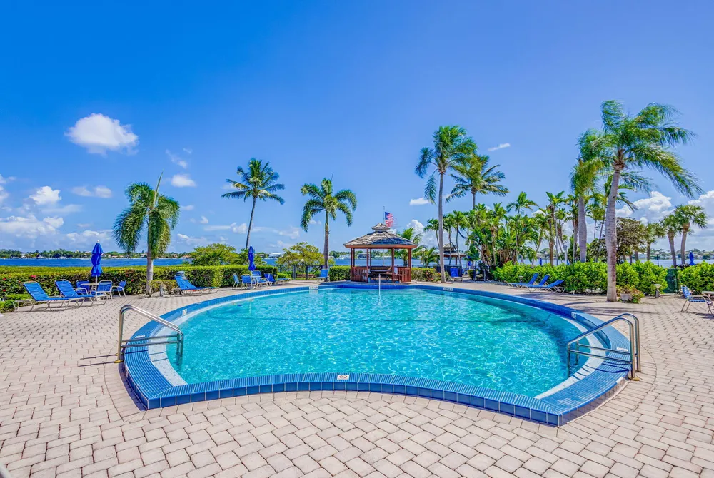 104 Half Moon Circle, Hypoluxo, FL 33462