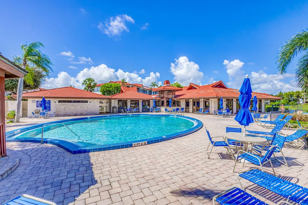 104 Half Moon Circle, Hypoluxo, FL 33462
