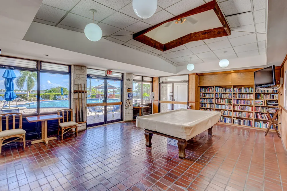 104 Half Moon Circle, Hypoluxo, FL 33462