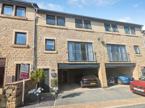 Lower Mill Mews, Meltham, HOLMFIRTHphoto