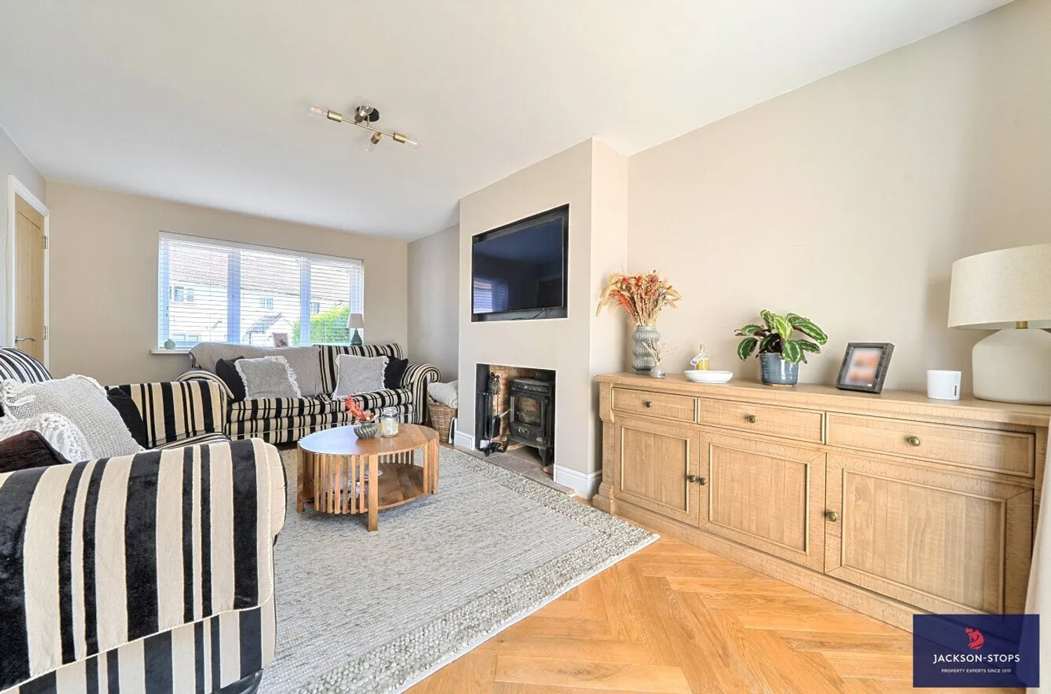John Gray Road, Great Doddington, NN29 photo 5