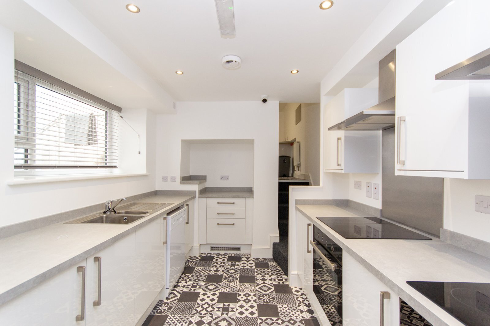 Holyhead Road, Bangor, Gwynedd, LL57 Image 1