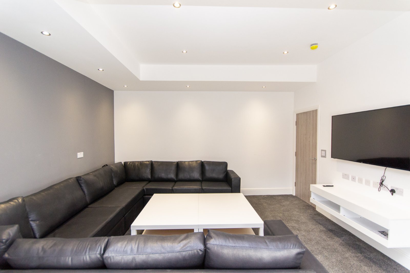 Holyhead Road, Bangor, Gwynedd, LL57 Image 12
