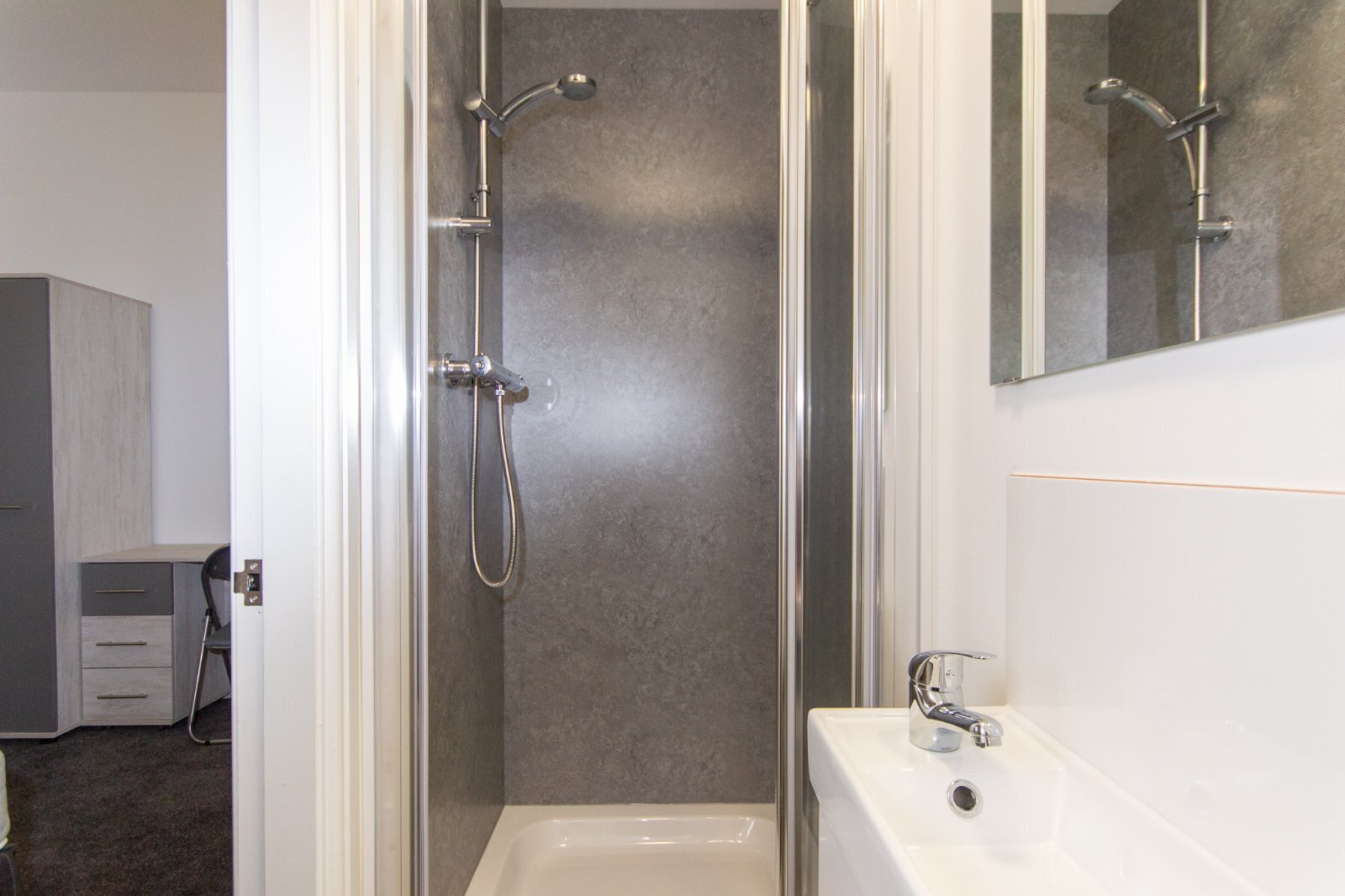 Holyhead Road, Bangor, Gwynedd, LL57 Image 15