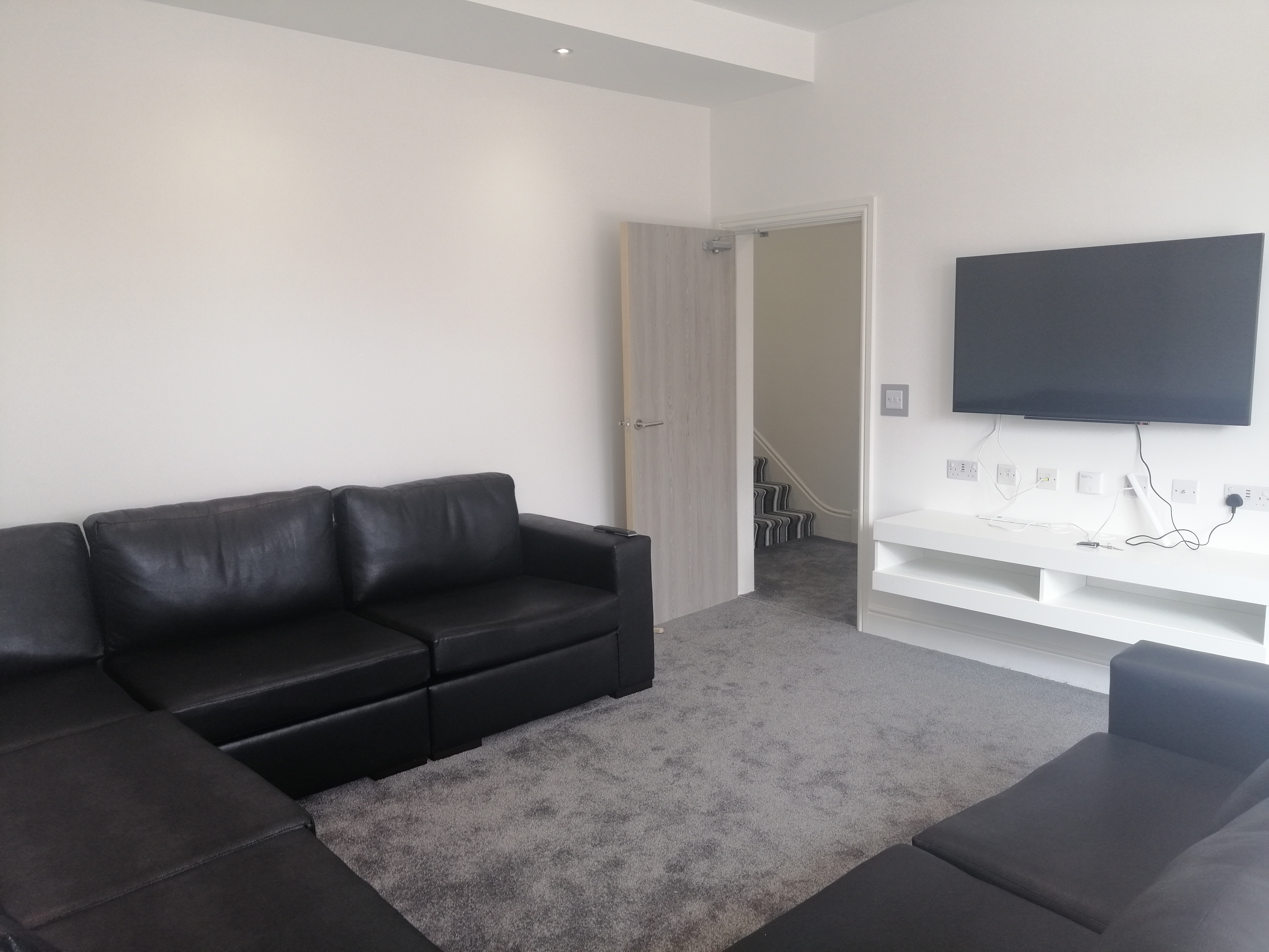 Holyhead Road, Bangor, Gwynedd, LL57 Image 2