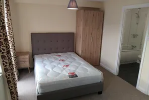 Main property image