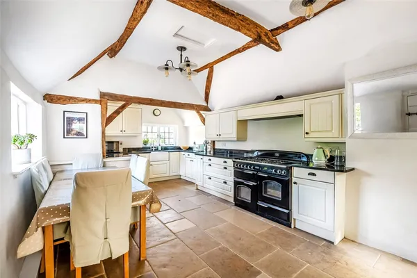 Hampstead Lane, Dorking, RH4 photo 3