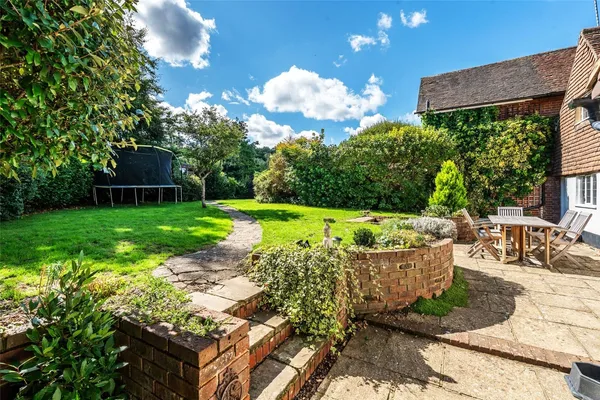 Hampstead Lane, Dorking, RH4 photo 4