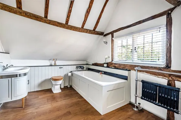 Hampstead Lane, Dorking, RH4 photo 14