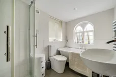 Coronation Road, Littlewick Green, Maidenhead, SL6 photo 6