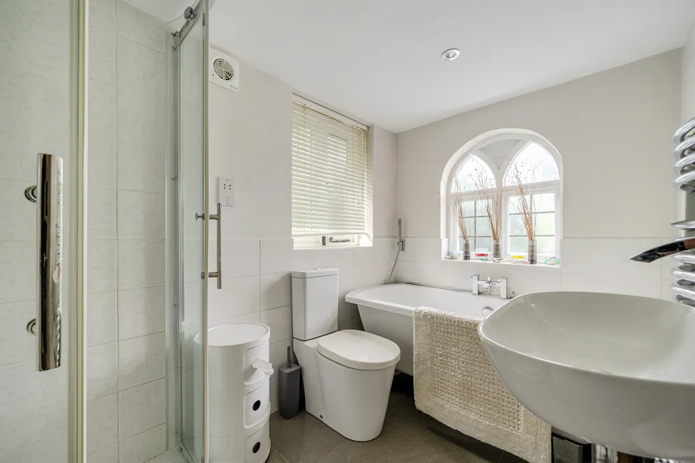 Coronation Road, Littlewick Green, Maidenhead, SL6 photo 6