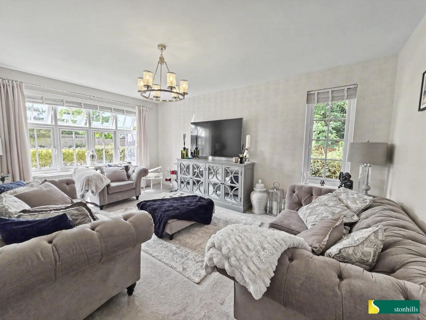 Donnington Close, Spinney Hill, Northampton Image 3