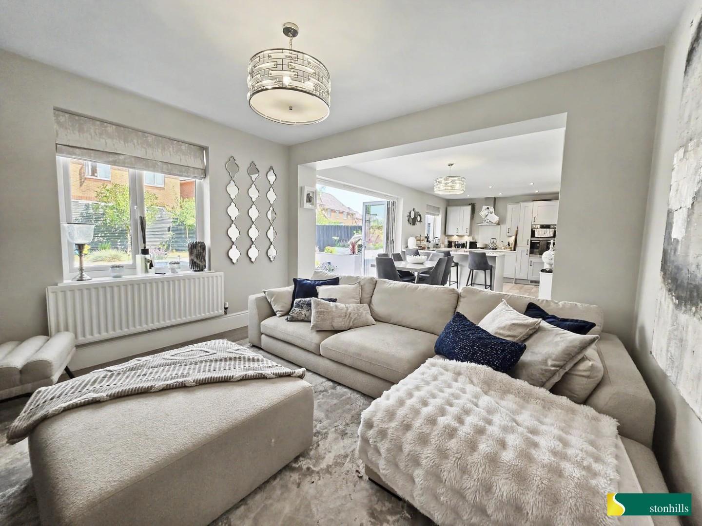 Donnington Close, Spinney Hill, Northampton Image 11