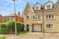 Leyland Road, Birstall, Batley