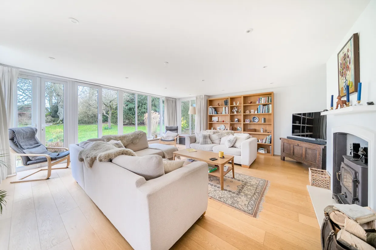 Itchel Lane, Crondall, Farnham, GU10 photo 4