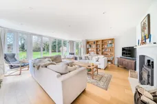 Itchel Lane, Crondall, Farnham, GU10 photo 4