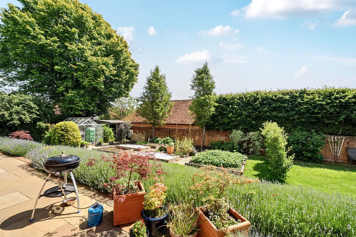 Itchel Lane, Crondall, Farnham, GU10 photo 23