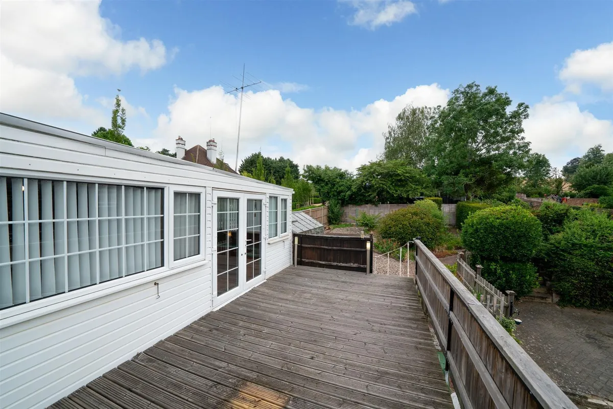 Piccotts End, Hemel Hempstead, Hertfordshire, HP1 3AU