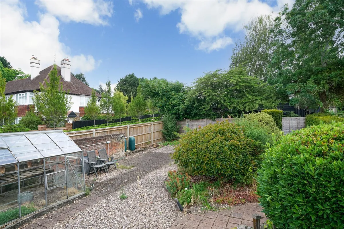 Piccotts End, Hemel Hempstead, Hertfordshire, HP1 3AU
