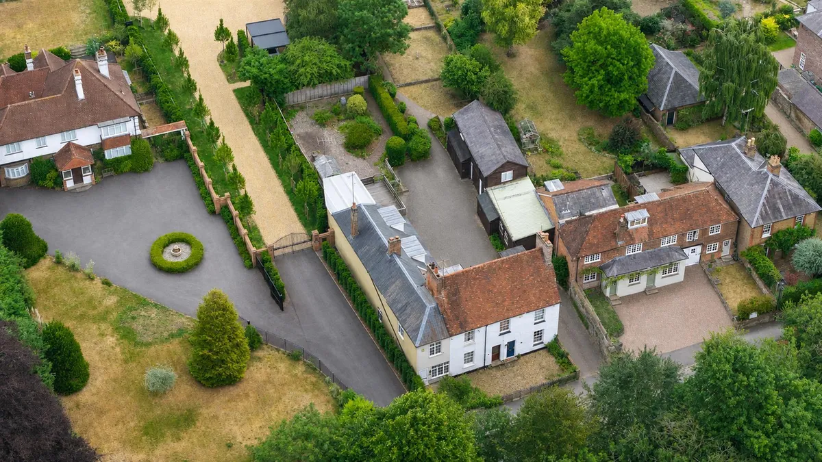 Piccotts End, Hemel Hempstead, Hertfordshire, HP1 3AU