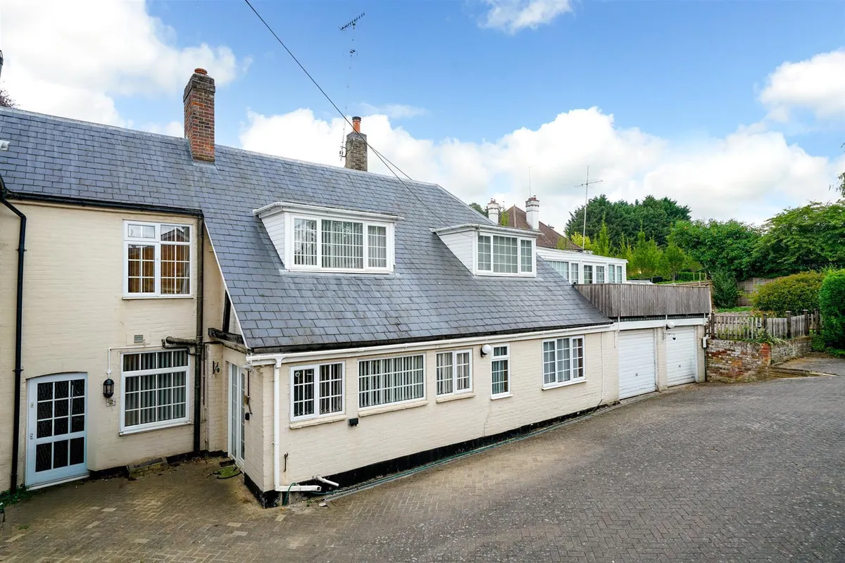 Piccotts End, Hemel Hempstead, Hertfordshire, HP1 3AU