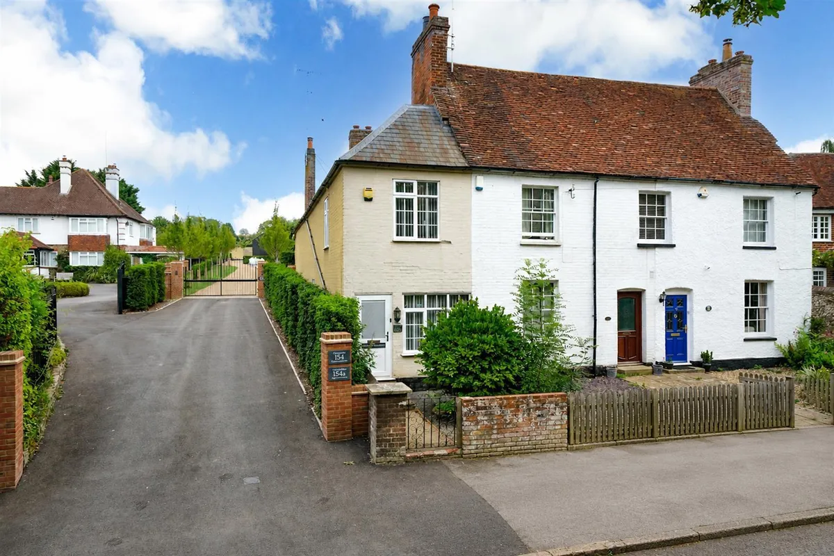 Piccotts End, Hemel Hempstead, Hertfordshire, HP1 3AU