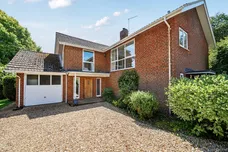 Itchel Lane, Crondall, Farnham, GU10 photo 31