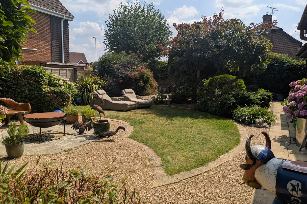 Winterbourne, Horsham, RH12 photo 11