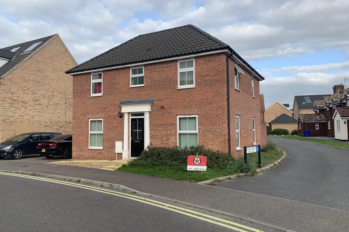 Sycamore Drive, Beck Row, BURY ST. EDMUNDS