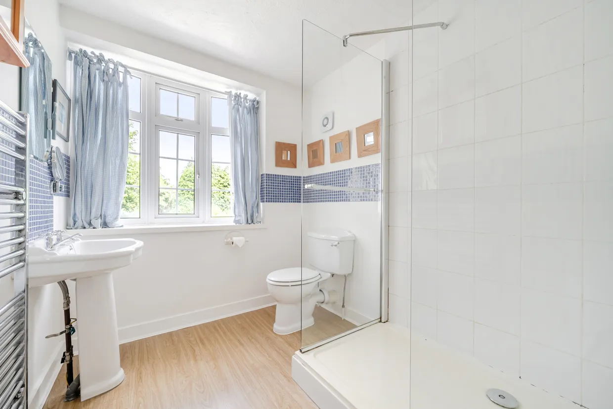 Spinfield Lane, Marlow, SL7 photo 17