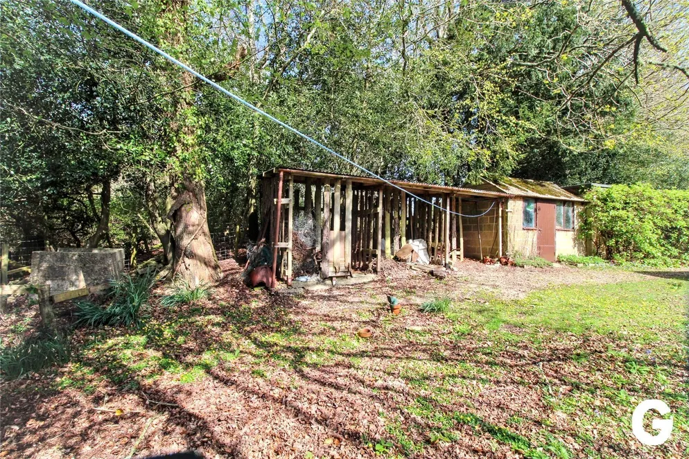 Property carousel item 9