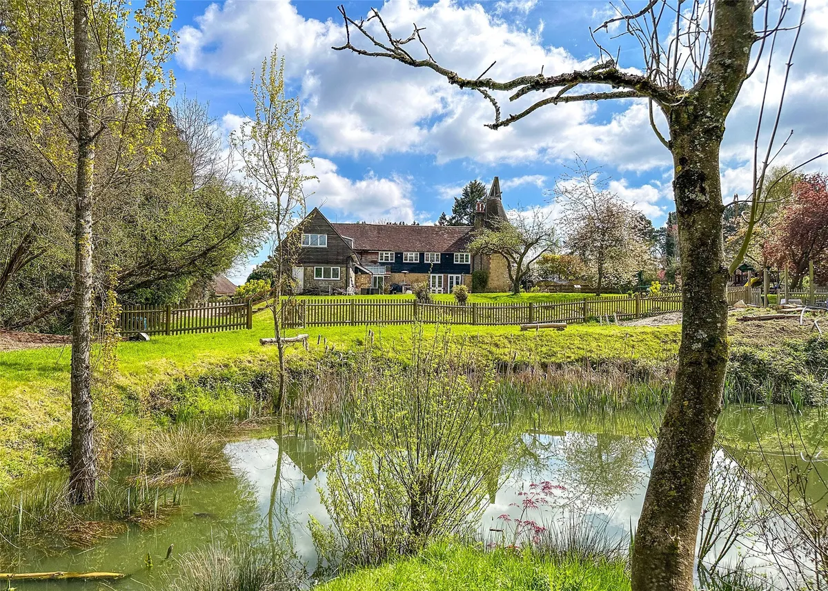 London Road, Westerham, TN16