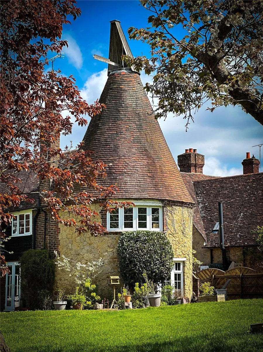 London Road, Westerham, TN16