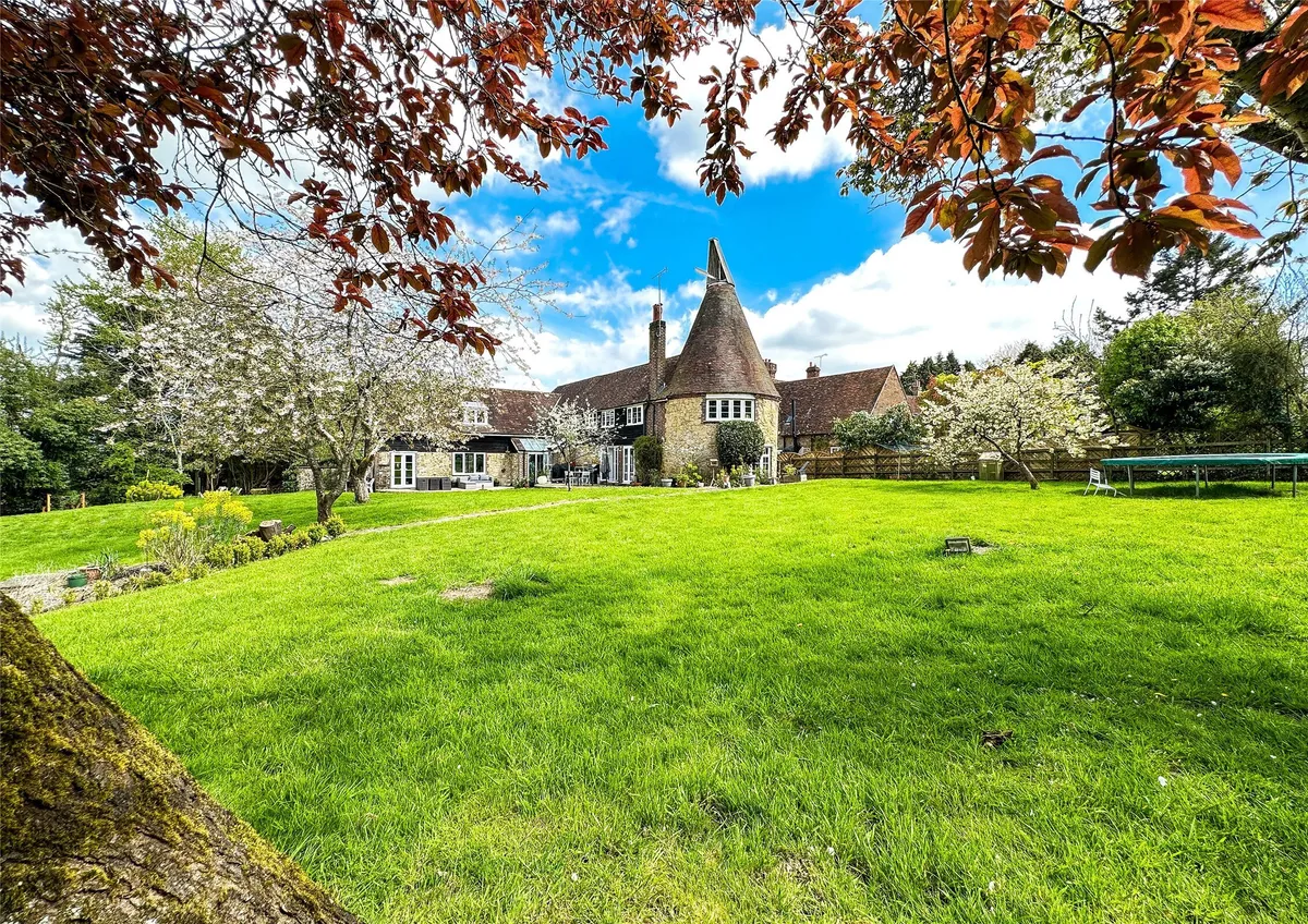 London Road, Westerham, TN16