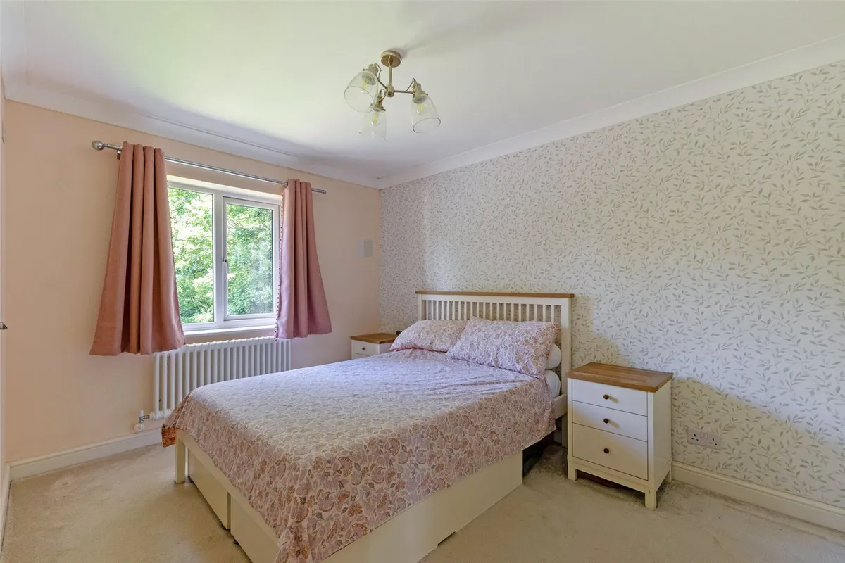 Pond Road, Bramley, RG26