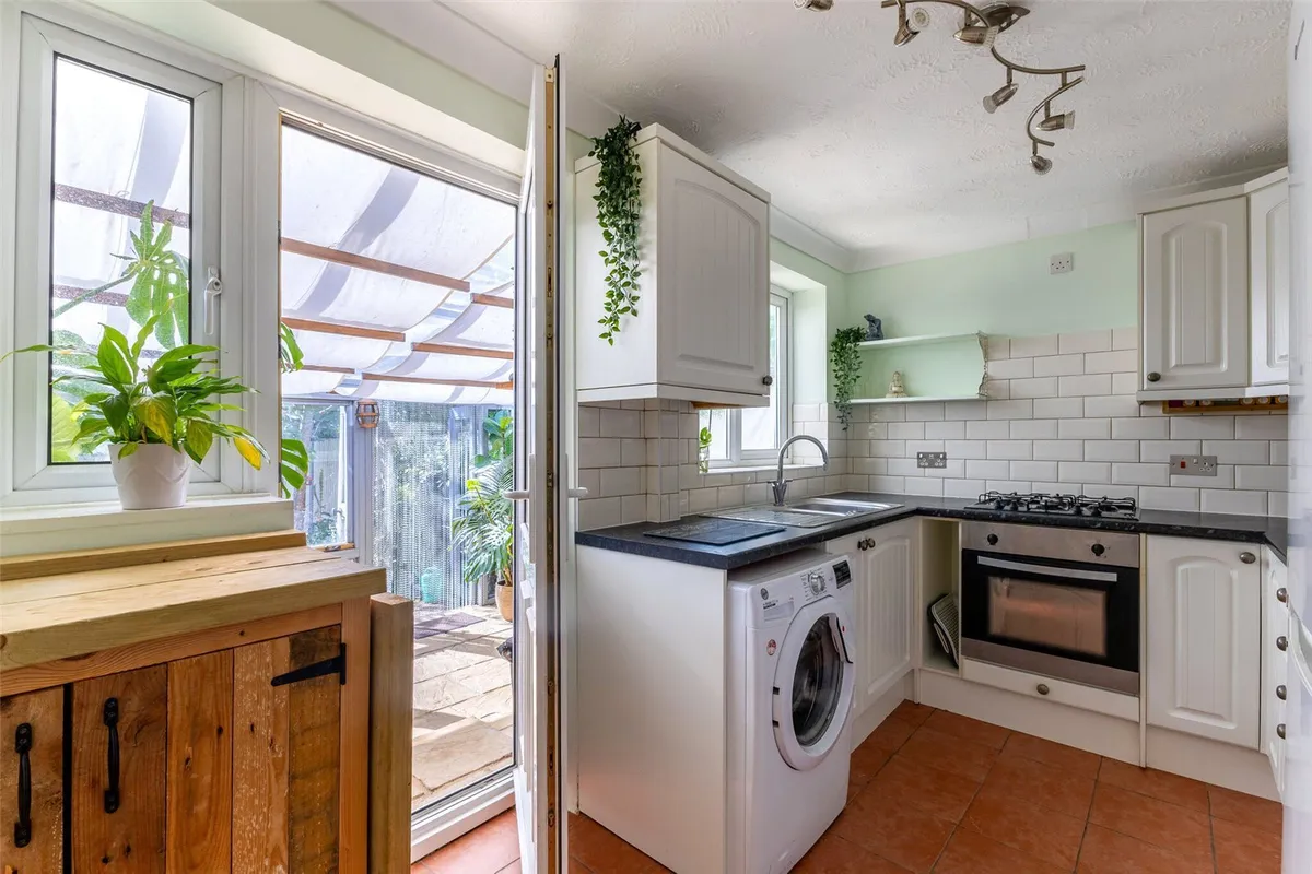 Porter Road, Basingstoke, RG22