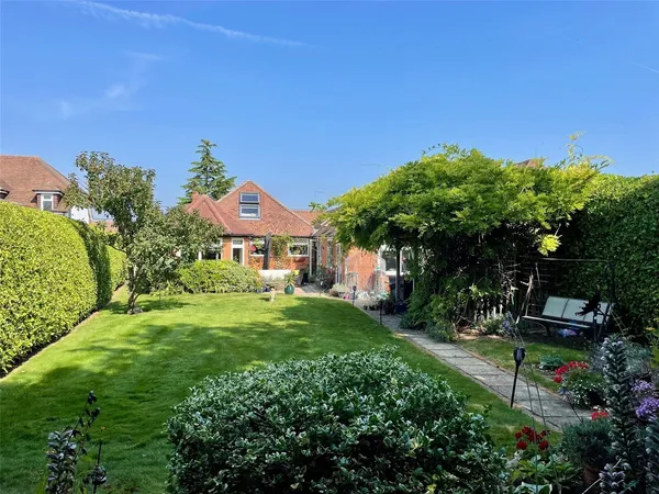 Hatch Lane, Old Basing, RG24