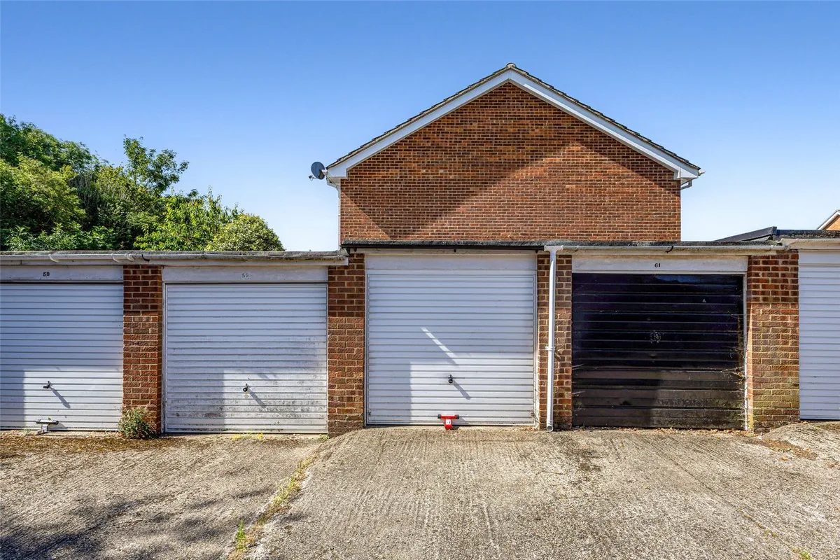 Porter Road, Basingstoke, RG22