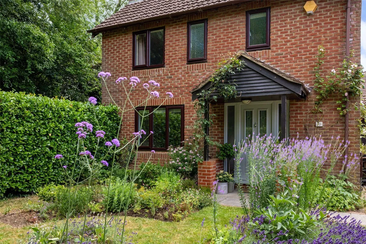 Pond Road, Bramley, RG26