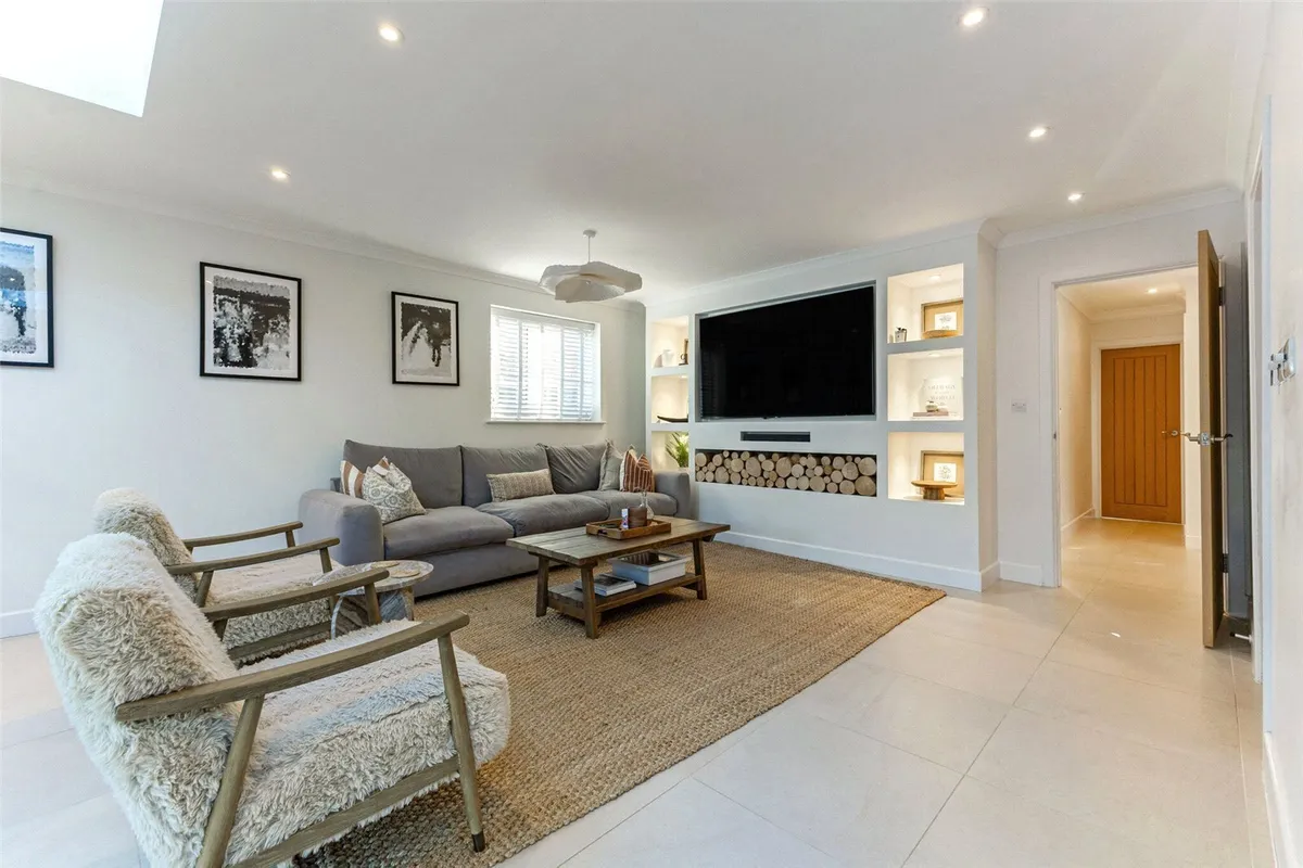 New Road, Pamber Green, RG26